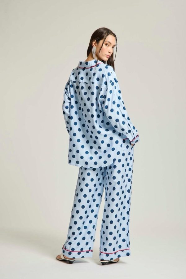 Shirt with Collar Polka Dot in Blue.