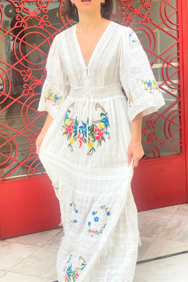 Maxi Drees Embroidered White