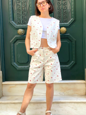 Jean Shorts Creme with Flower Embroideries