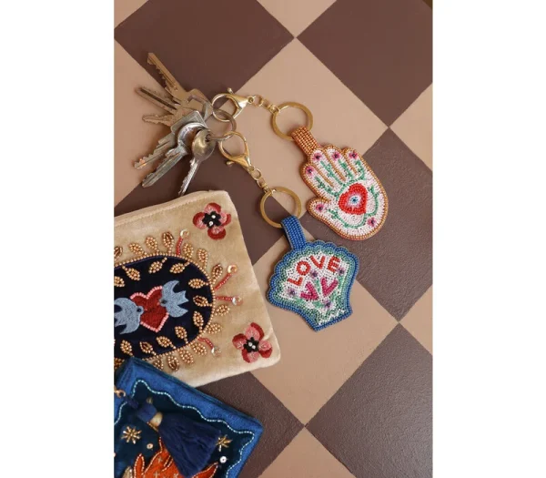 Keychain Love Shell
