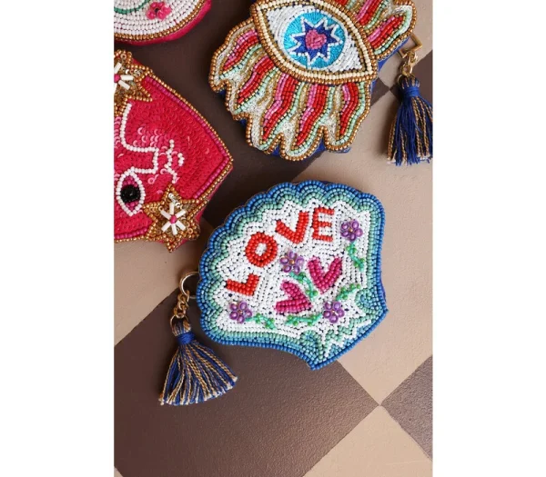 Tiny Pouch Love Shell